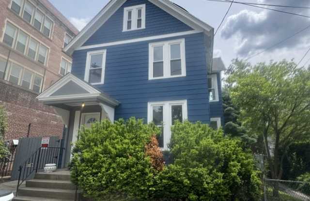 18 Pine Street photos photos