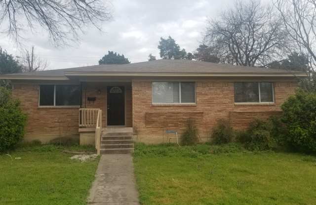 3520 Oak Creek Circle - 3520 Oak Creek Circle, Dallas, TX 75227