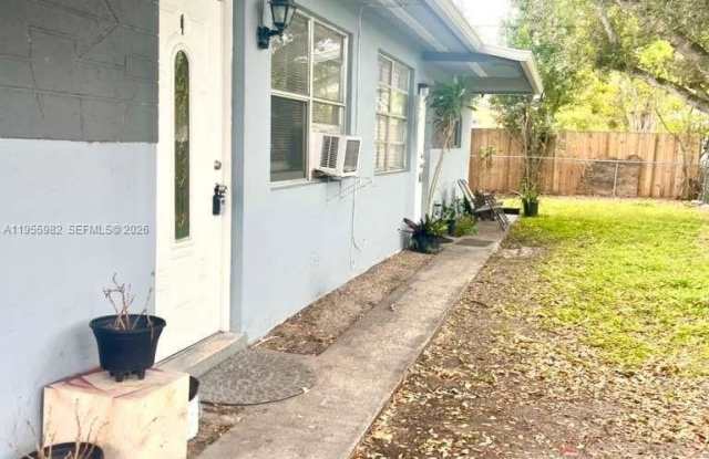 5510 SW 32 ST photos photos