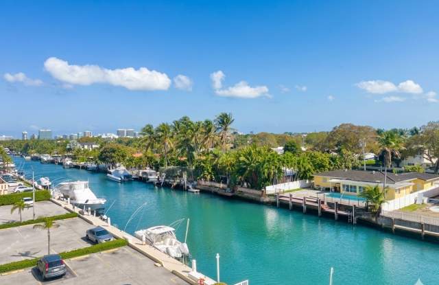 2020 Ne 135th St photos photos