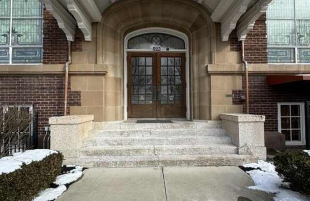 1276 North High Street - 1276 North High Street, Columbus, OH 43201