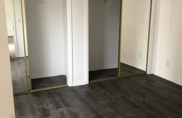 1819 West 41st Place Gallery 3