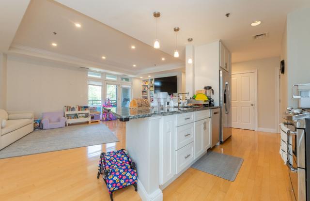 Charming 3 Bedroom-No Broker Fee photos photos