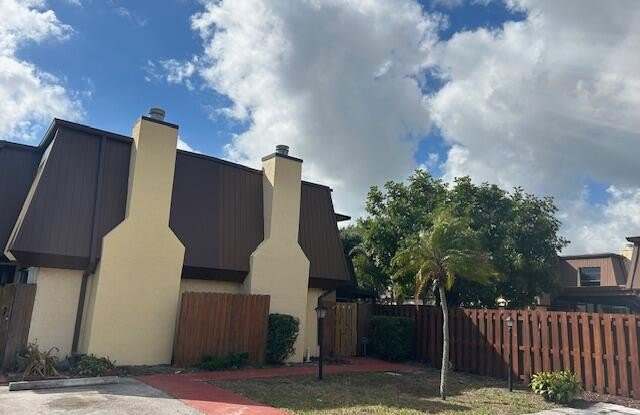 3502 Gardens East Drive photos photos