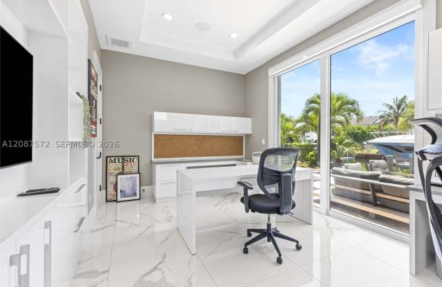 924 Evergreen Dr Gallery 1