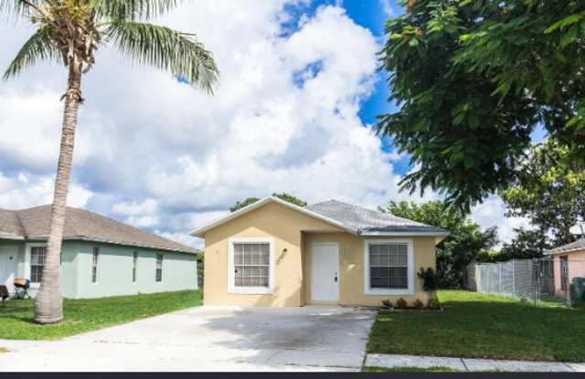 2634 West 28th Street photos photos