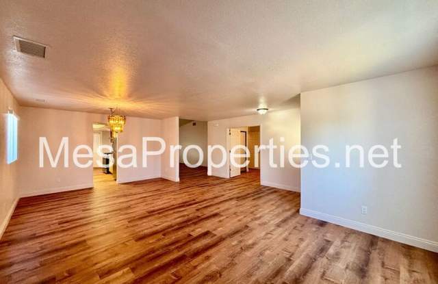 13520 Oakmont Dr Gallery 4