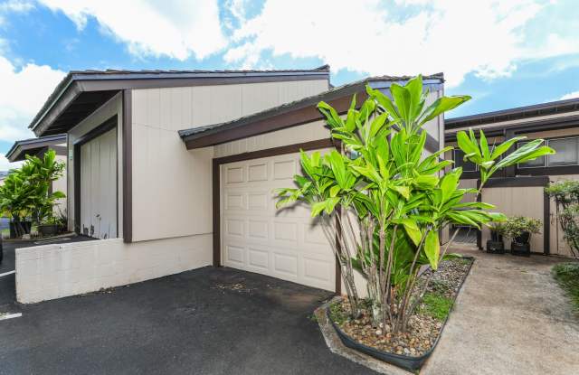 1409: Hillside Terrace II #D Gallery 1