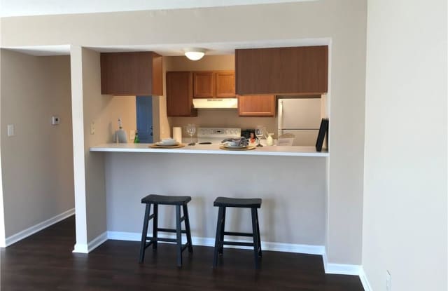8416 Hague Road Gallery 4