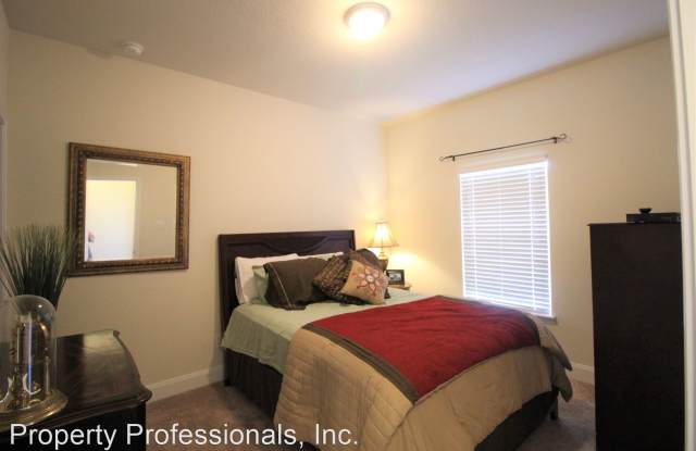 1265 Old FM 306 Gallery 4