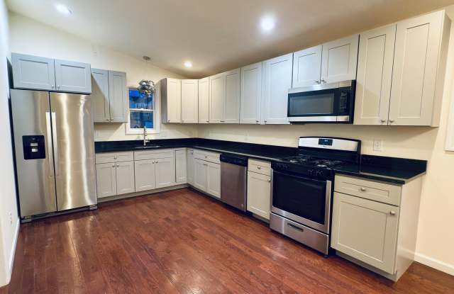 3709 Laurel Avenue unit: Rear 2Nd Floor - 3709 Laurel Avenue, Moosic, PA 18507