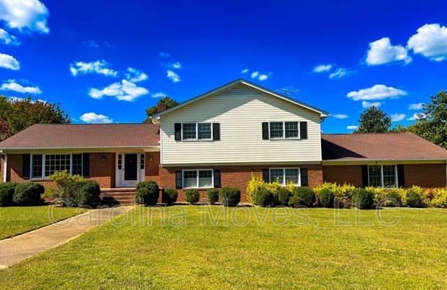 15 Ashburn Place - 15 Ashburn Place, Wade Hampton, SC 29615