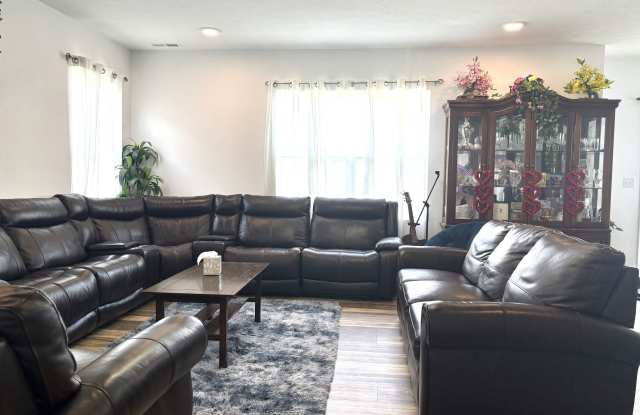 6120 Medina Spirit Drive Gallery 3