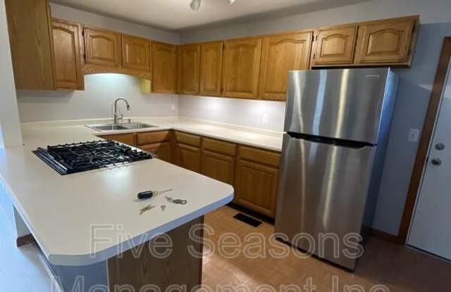 500 Saint Paul Street - 500 photos photos
