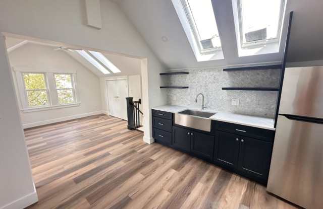 58 Magnolia St. Gallery 1