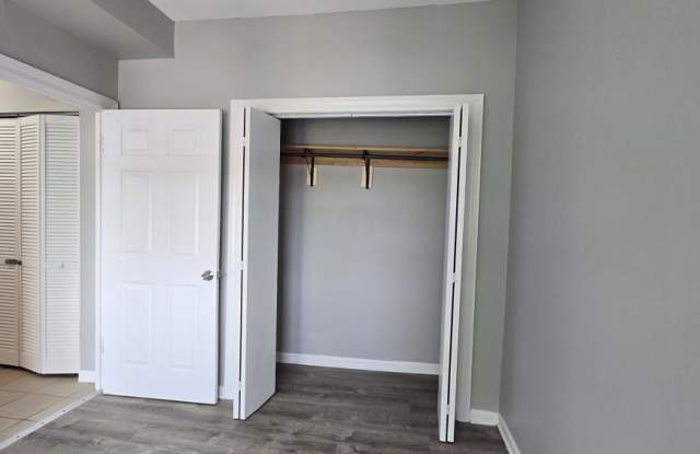 4042 West Palmer photos photos