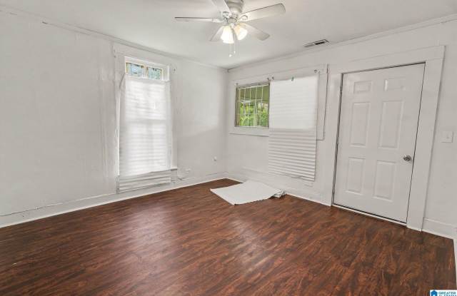 220 AVENUE Z Gallery 2
