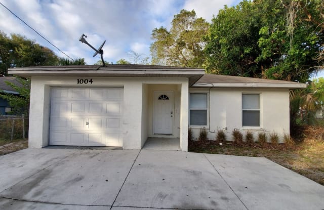 1004 17th Ave W - 1004 17th Avenue West, Bradenton, FL 34205