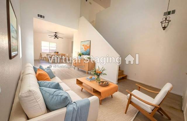 NEWLY RENOVATED. BEAUTIFUL HOME IN GATED COMMUNITY. 4 BEDS AND 2.5 BATHS. Gallery 3