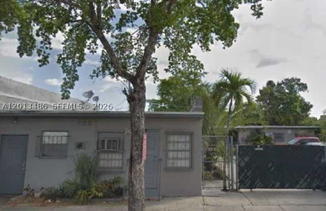 725 Opa Locka Blvd Gallery 1