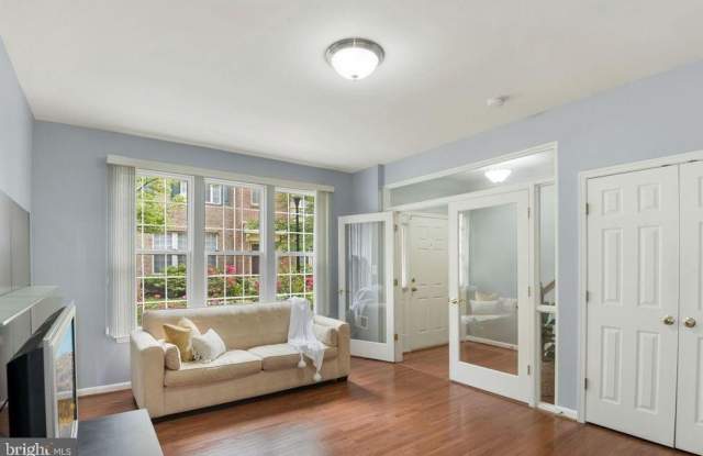 2366 HUNTINGTON STATION Court Gallery 3