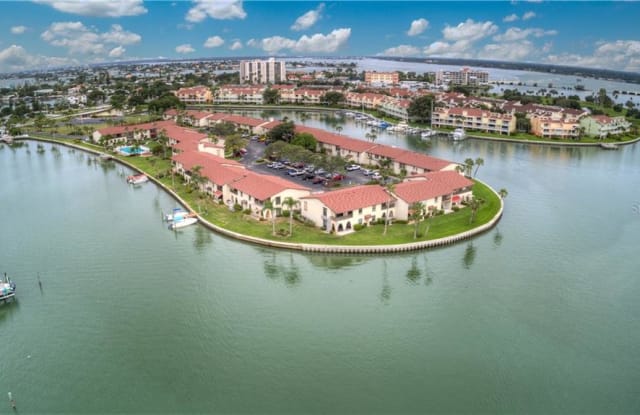 519 PLAZA SEVILLE COURT - 519 Plaza Seville Court, Treasure Island, FL 33706