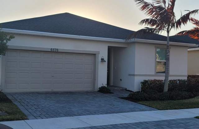 6576 NW Cloverdale Avenue photos photos