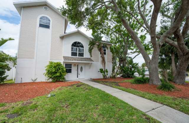 Coastal Retreat Steps from the Sand in Indian Rocks Beach photos photos
