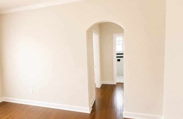 343 W SUMMIT AVE Gallery 4