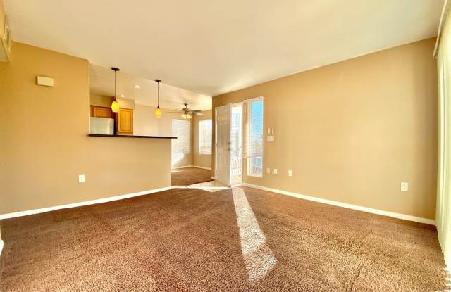 Spacious 2 beds, 2 baths condo Gallery 4