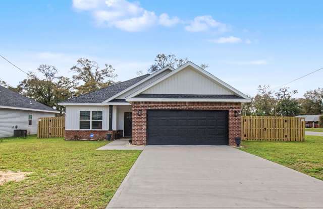 3 Bedroom in Crestview!! photos photos