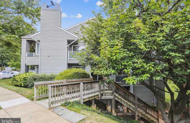 11719-E SUMMERCHASE Circle unit: 1719-E - 11719 Summerchase Circle, Reston, VA 20194
