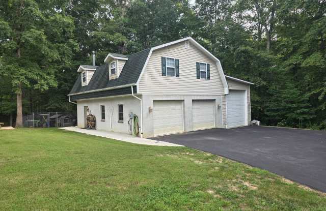 39000 TANGLEWOOD Court Gallery 1