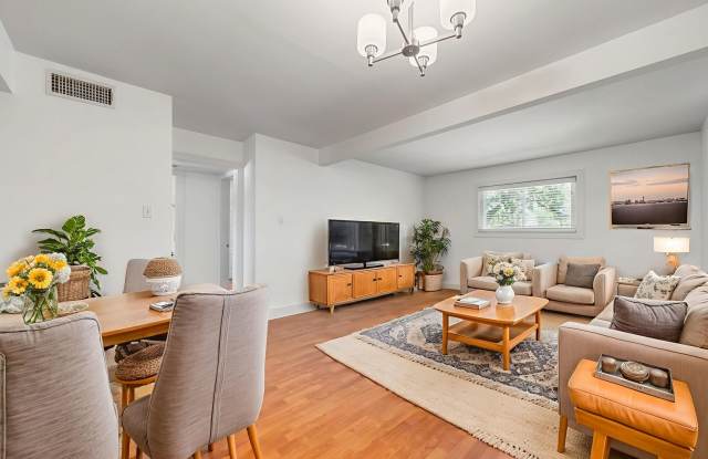 Available now: 2 Bed/1 Bath Hyde Park Condo – Walk to UT Downtown! - 3815 Guadalupe Street, Austin, TX 78751 Available now: 2 Bed/1 Bath Hyde Park Condo – Walk to UT Downtown! - 3815 Guadalupe Street, Austin, TX 78751