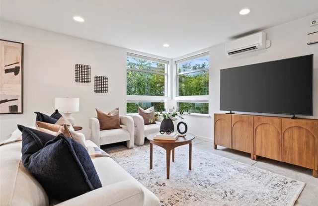 2347 Minor Avenue East Gallery 1