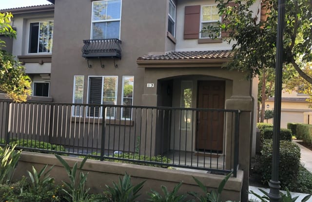 17 Crestline - 17 Crestline, Irvine, CA 92602