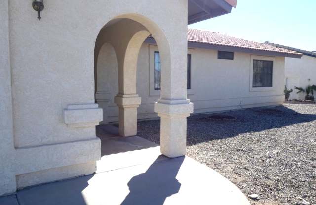 Spacious 3BR/2BA Sun Ridge Estates Home with Large Fenced Yard & 2-Car Garage! Gallery 3