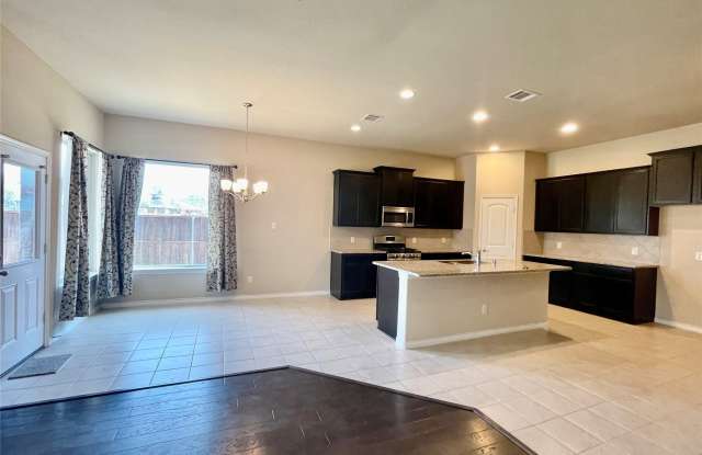 543 Haven Drive Gallery 3