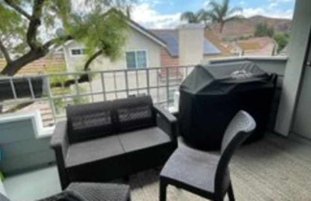 6657 Canterbury Drive Gallery 3