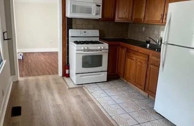 201 CHESTER AVENUE photos photos