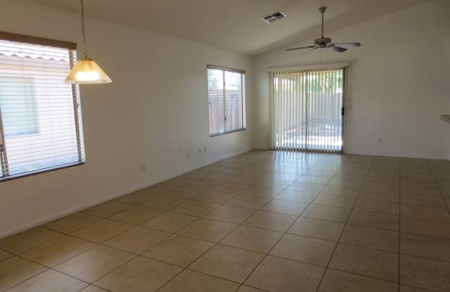 6541 W Chickasaw St Gallery 4