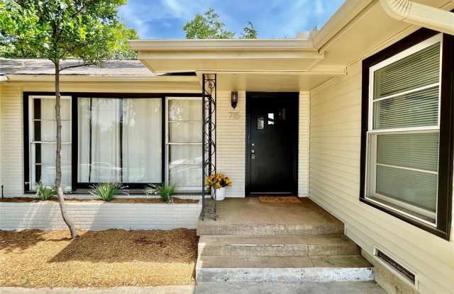 715 Roberts Street - 715 Roberts Street, Denton, TX 76209