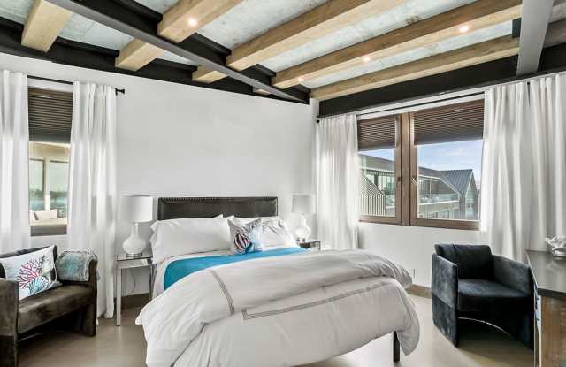 Perfect Beach Getaway! Hotel-like Studio Home in Secured High-rise Building With Breathtaking Bay and Ocean Views! photos photos