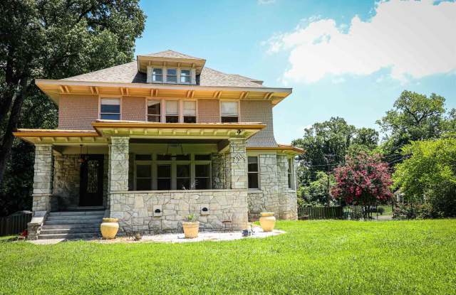 598 N TREZEVANT - 598 North Trezevant Street, Memphis, TN 38112