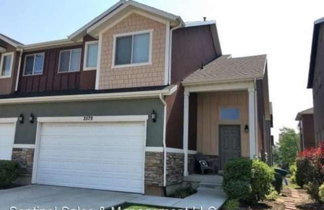 2579 N Garden Drive Gallery 3