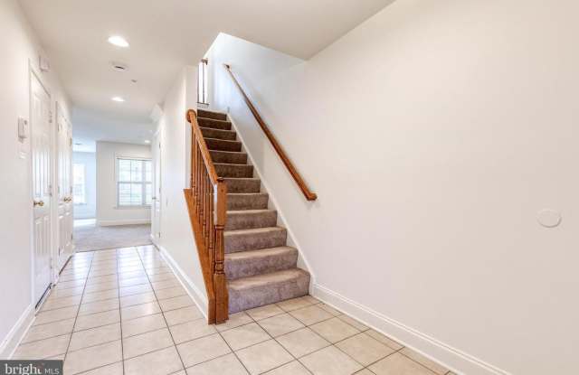 Stunning 3bd 2.5bth Garage Townhome in Owings Mills Gallery 3