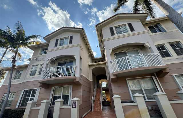 8936 W Flagler St photos photos