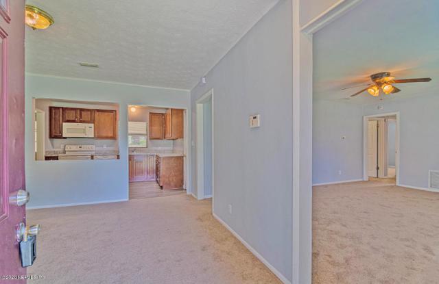 5839 CEDAR OAKS DR Gallery 4