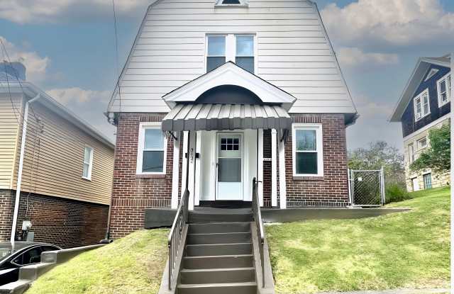 2424 Vodeli Street Gallery 1