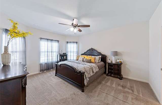 8910 Black Haw Street Gallery 2